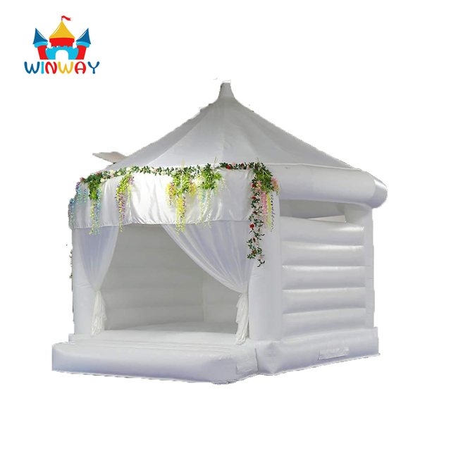 white inflatable bouncy castle 