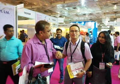 Meet old customers at the exhibition