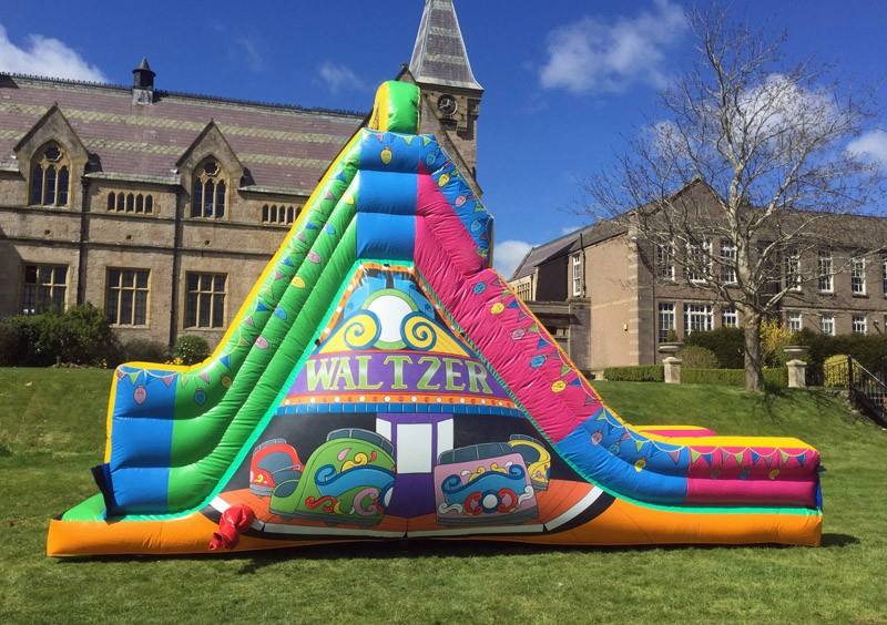 How to Maintain Inflatable Slide？