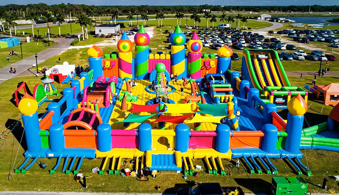 Mall of America uses children's inflatable castle park to make business hot
