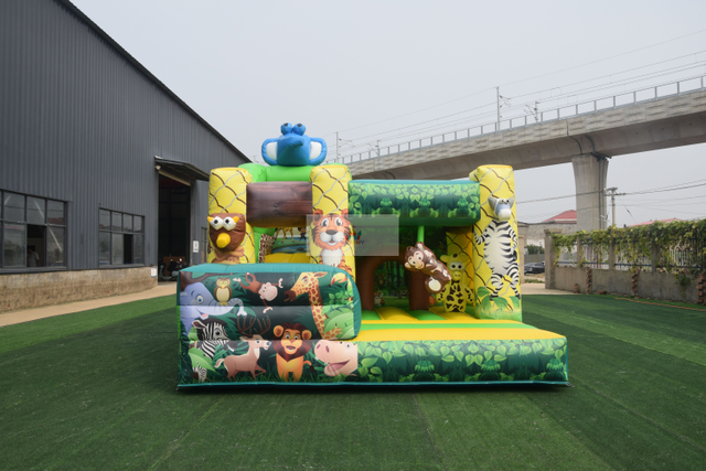 Animal Theme Bounce House 13ft